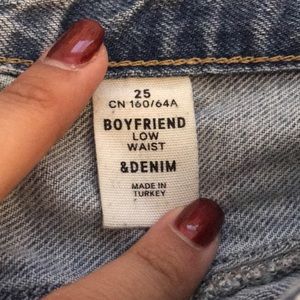 BOYFRIEND JEANS